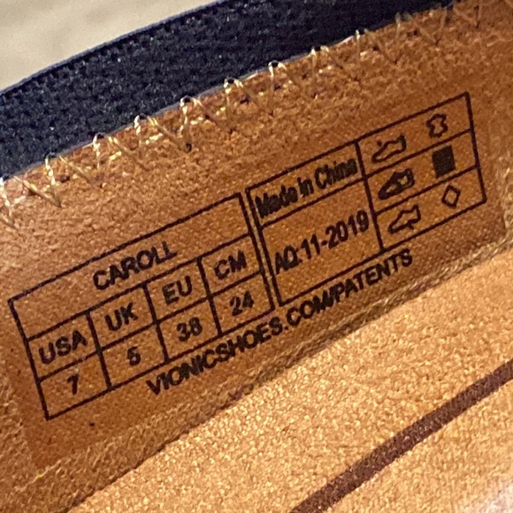 Vionic Caroll Navy Ballet Flats - Picture 6 of 6